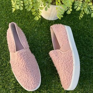 Vince🍁🍂Blair Faux-shearling Slip on sneakers size 38 US 8